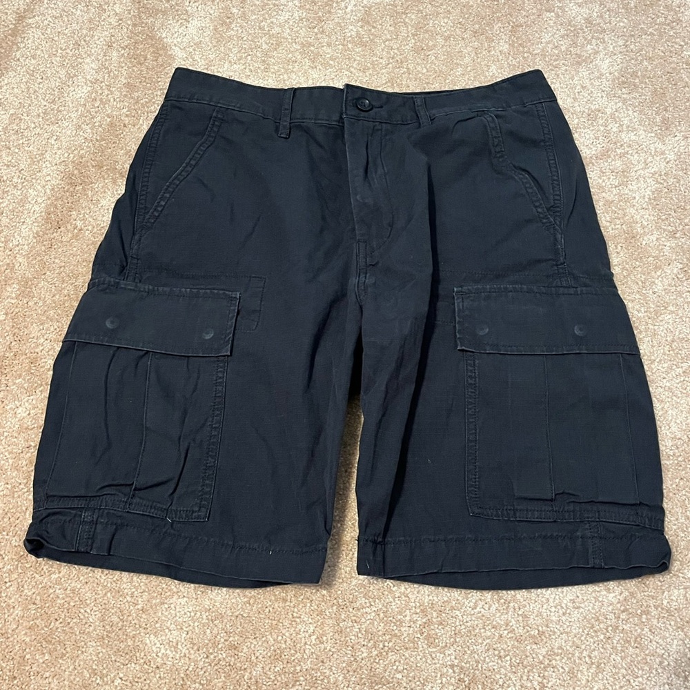 Levi cargo shorts, Size 31, black